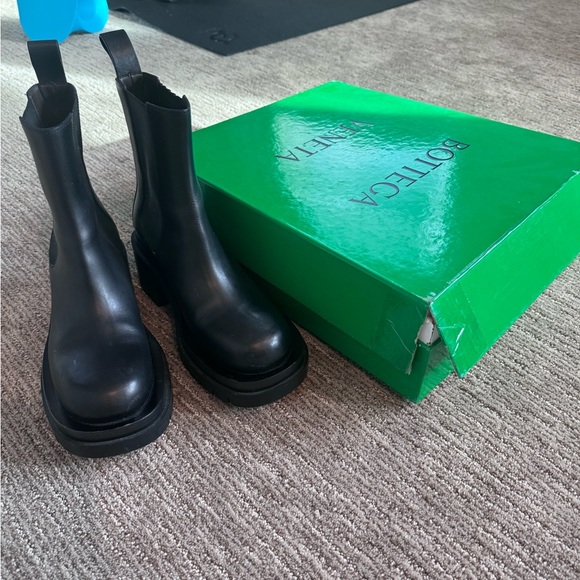 Bottega Veneta Lug Boot - Picture 2 of 7